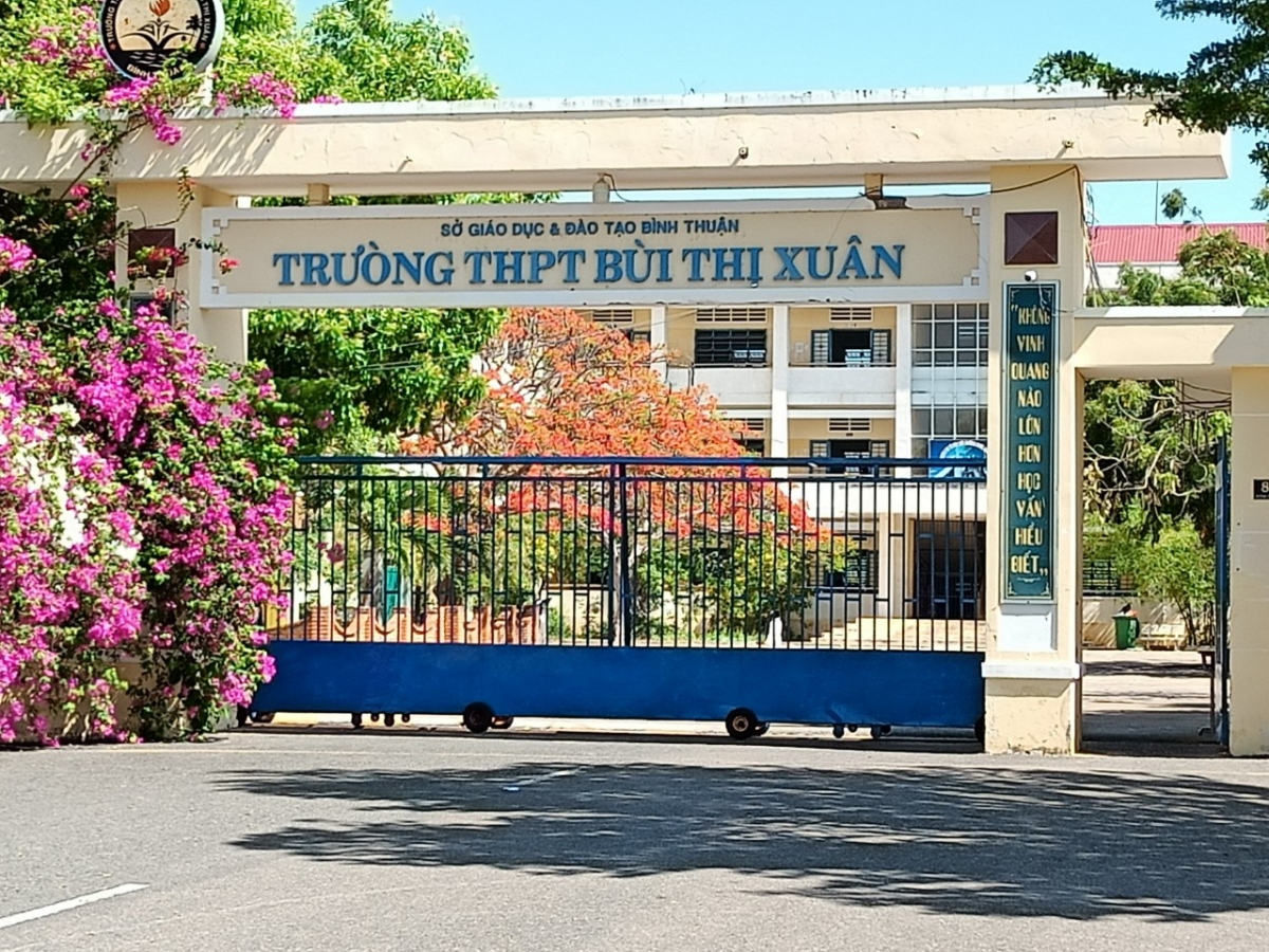 Điều tra nguyên nhân nam sinh lớp 11 ở Bình Thuận bị đâm tử vong